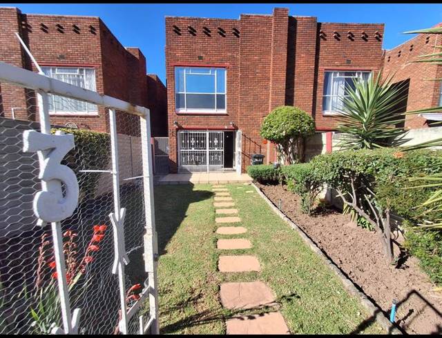 3 BEDROOM DUPLEX FOR SALE IN BRACKENHURST